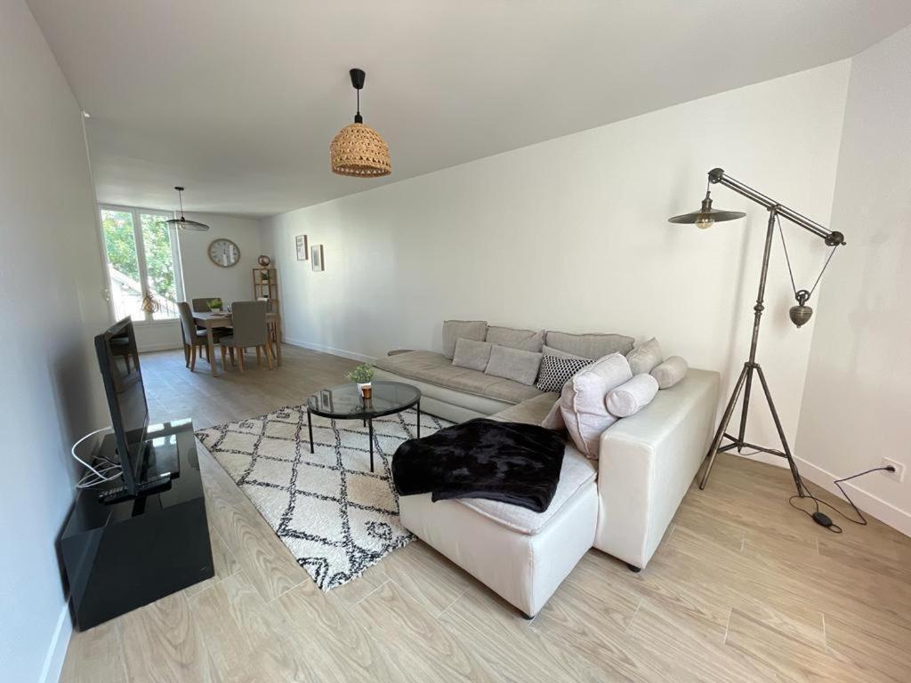 La Grenouillere Apartment Brie-Comte-Robert Exterior photo
